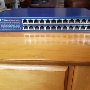 Netgear FS524 24-Port 10/100 Mbps Fast Ethernet Switch