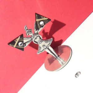 Like New Earrings each pair $4