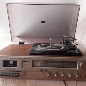 Vintage Realistic Clarinette 102 Am /FM stereo cassette and 8 track music system (1387)